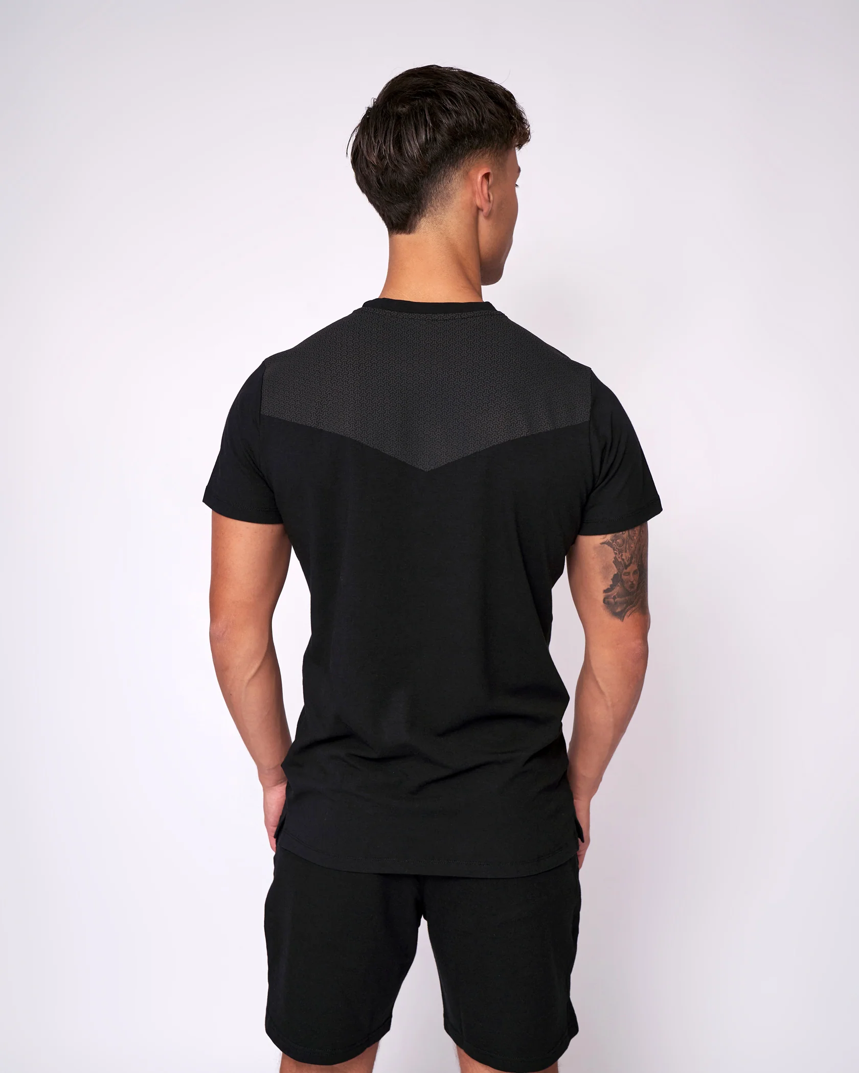 Essential Grip T-Shirt - Black - Image 3
