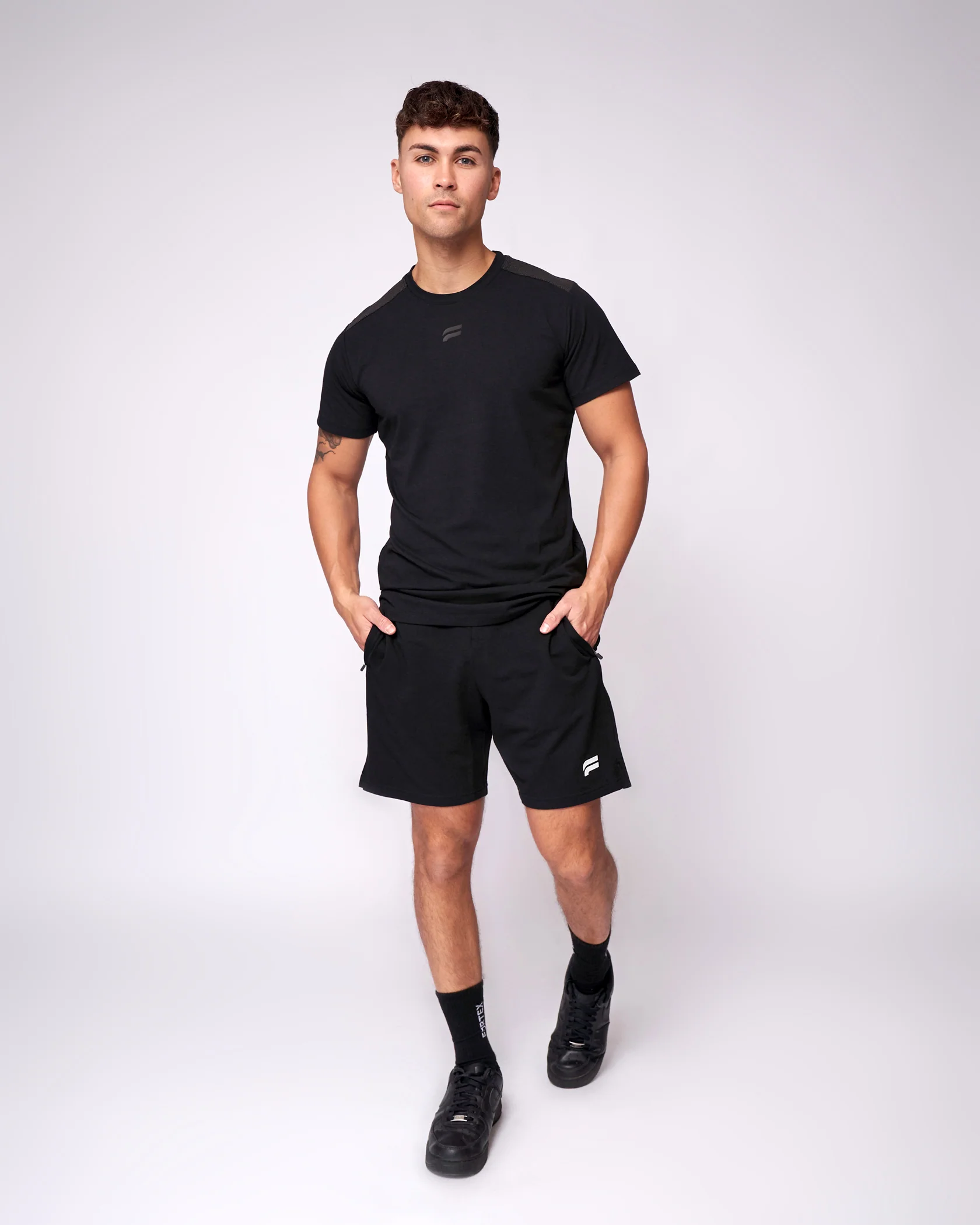 Essential Grip T-Shirt - Black - Image 7