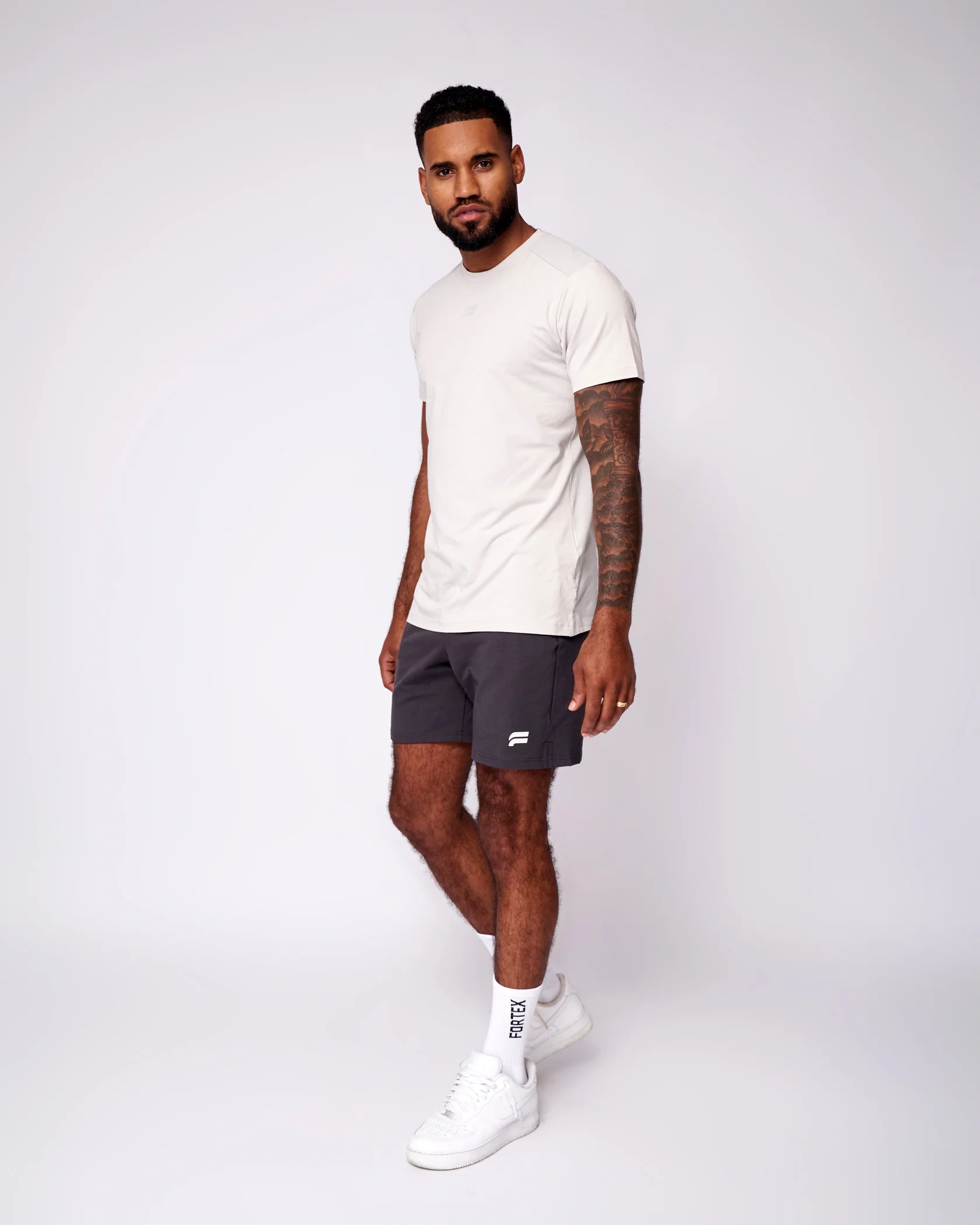Essential Grip T-Shirt - Cloud Grey - Image 4