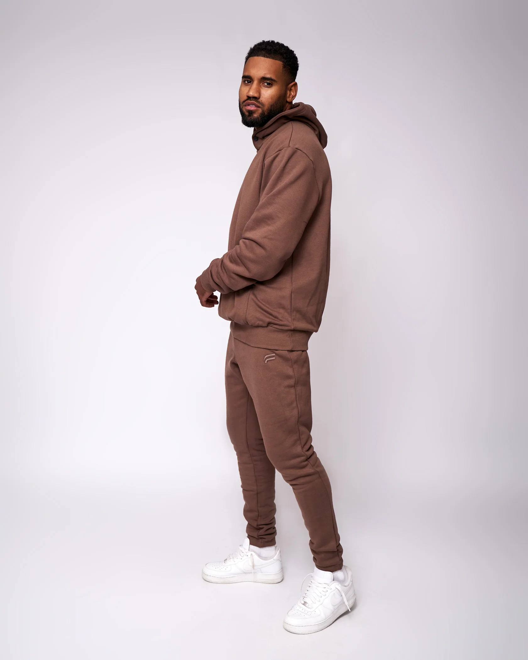 Essential Jogger - Chocolate - Image 4