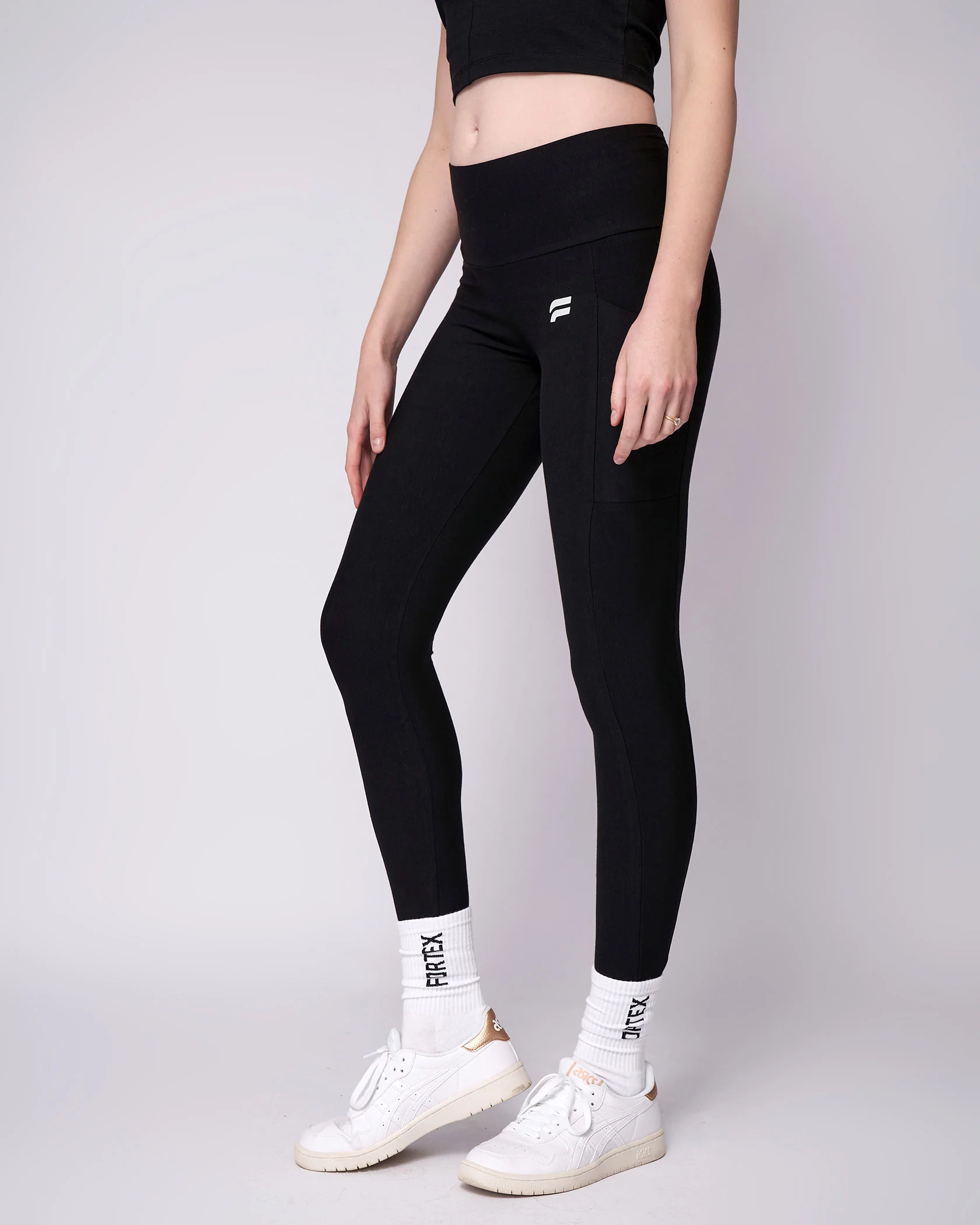 Essential Leggings - Black - Image 3