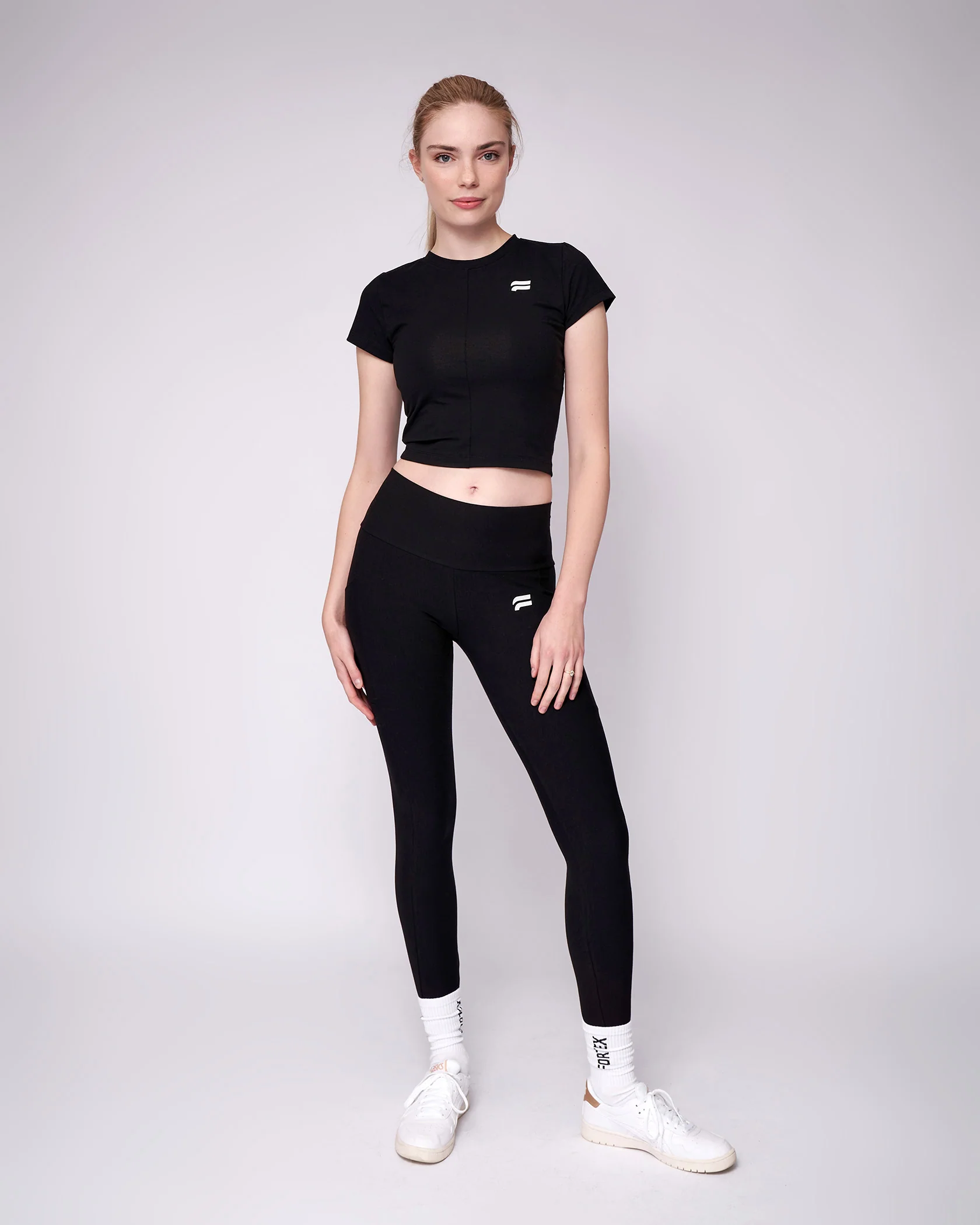Essential Leggings - Black - Image 4