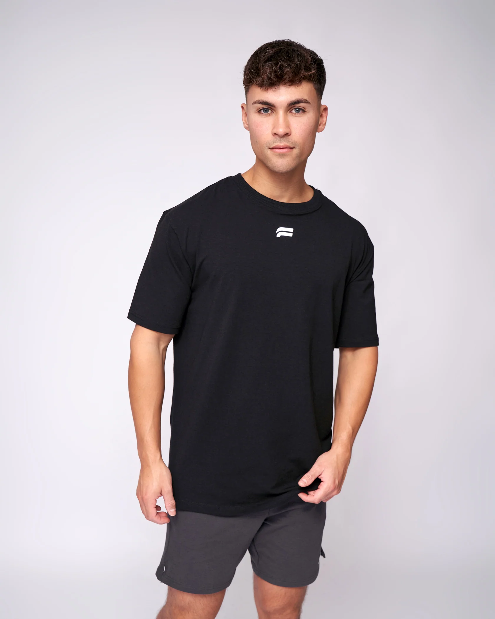 Essential Oversized T-Shirt - Black - Image 5