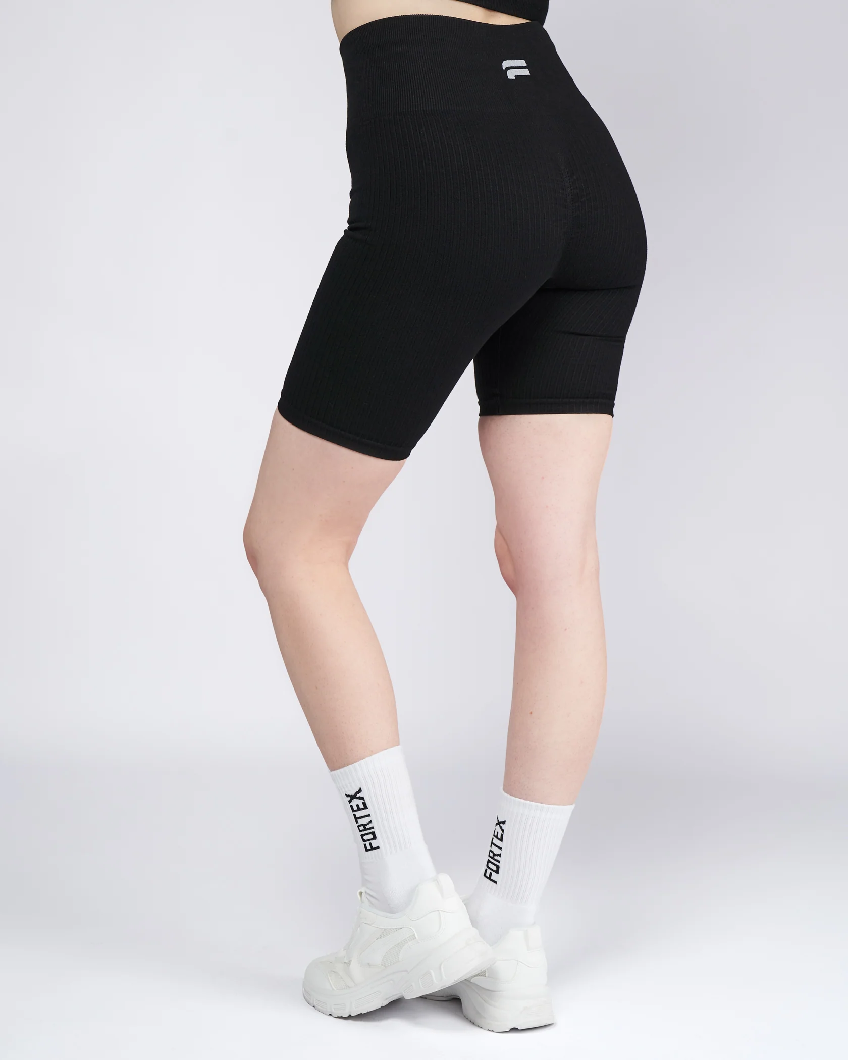 Essential Seamless Shorts - Black - Image 5
