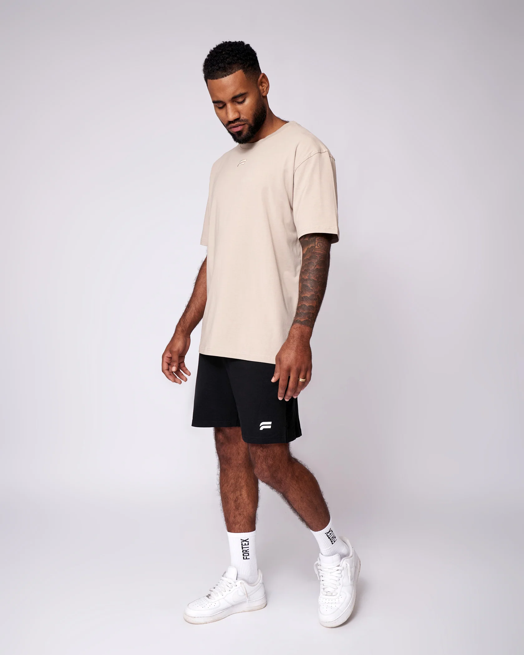 Essential Shorts - Black - Image 6